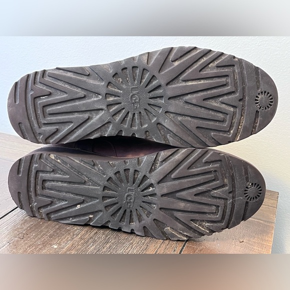 UGG Maddox Brown Leather Boots Womens size 9 - Picture 10 of 10